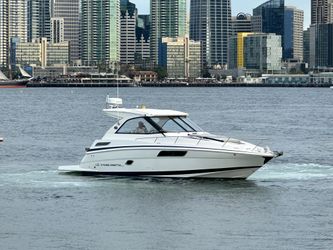 35' Regal 2017 Yacht For Sale